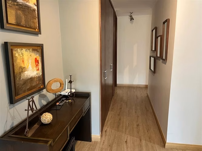 Depto. en arriendo de 3 dorm 3 baños y servicios en Vitacura