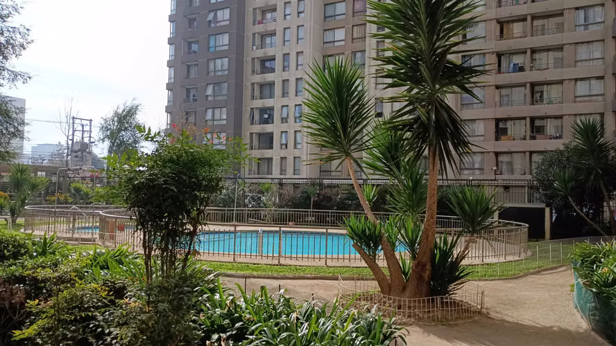 Departamento con terraza, REMODELADO. Metro Hosp (175895)