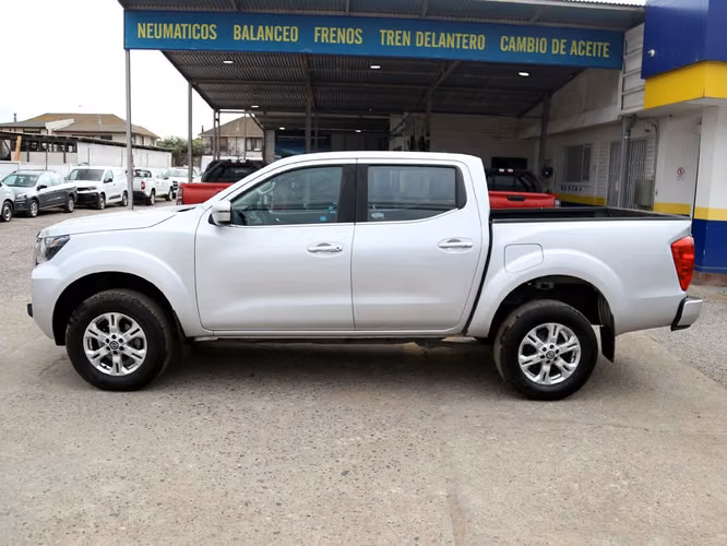 NISSAN NAVARA 2022