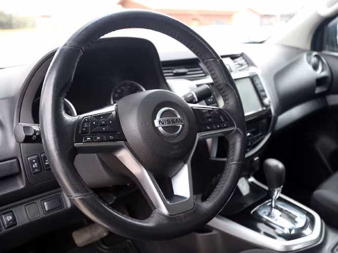 NISSAN NAVARA 2022