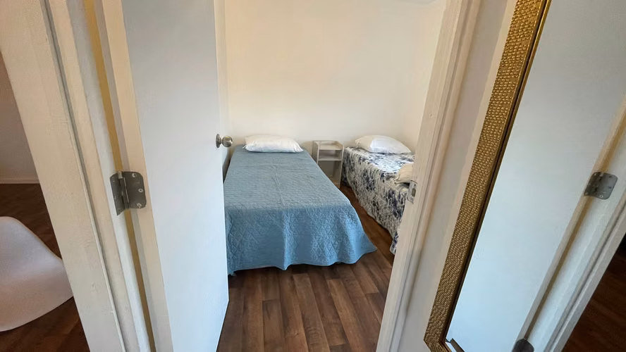 ARRIENDO 2 DORMITORIOS AMOBLADO. AIRE ACONDICIONADO.