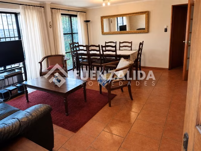 Casa en venta de 3 dorm. en Las Condes.