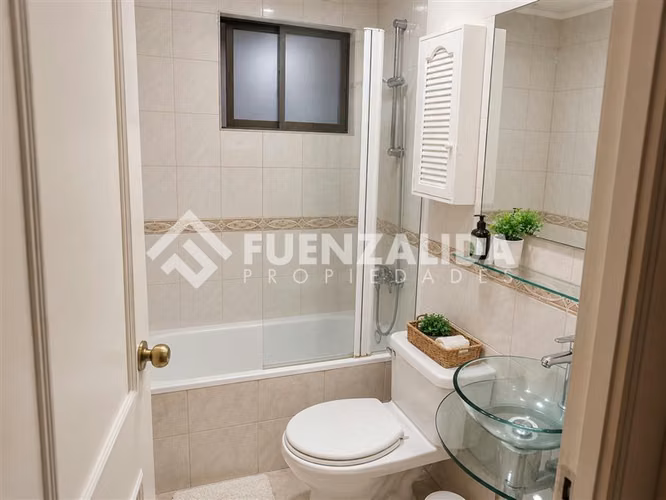 Casa en venta de 3 dorm. en Las Condes.