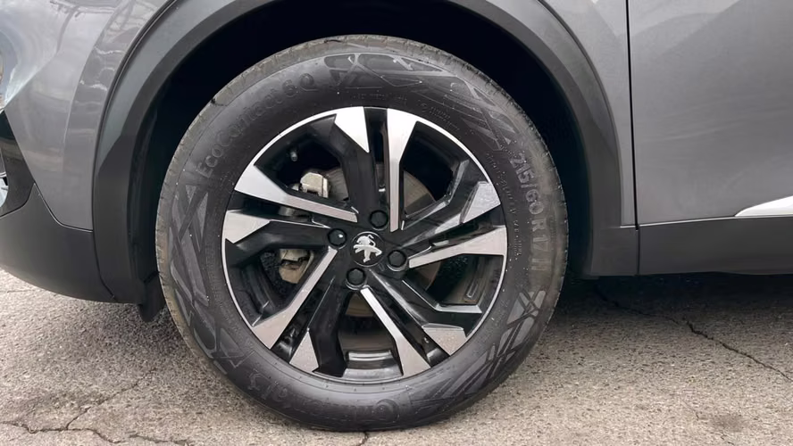 Peugeot 2008 Puretech 130 EAT8 1.2 AUT (2023)