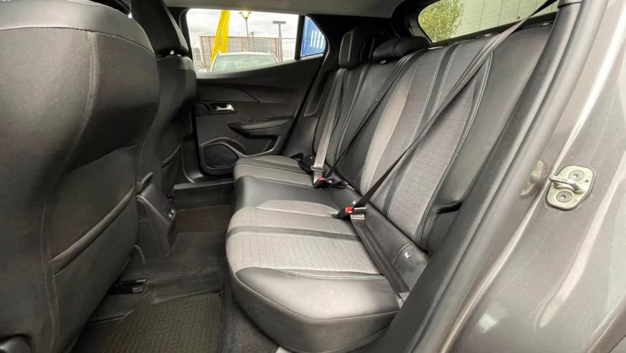 Peugeot 2008 Puretech 130 EAT8 1.2 AUT (2023)