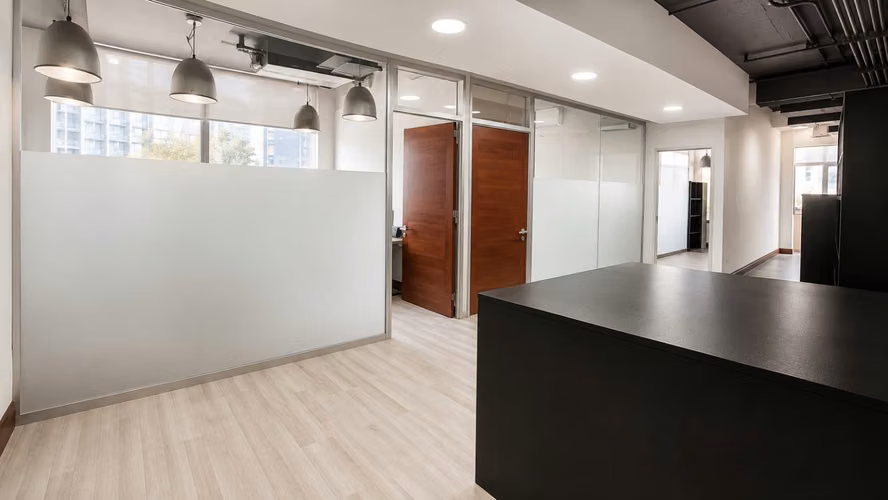 8P,3B,5EST| 180M2| CIUDAD EMPRESARIAL