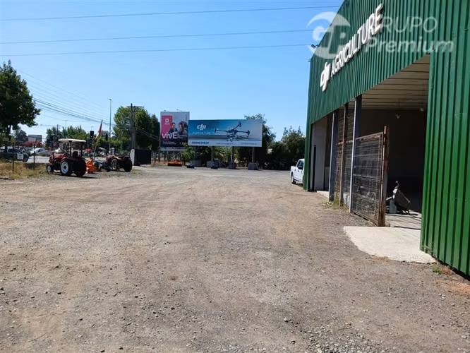 Industrial en venta en Linares