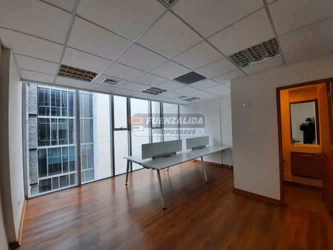 Oficina en arriendo en Vitacura
