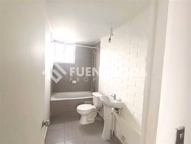 Casa en arriendo 3 dormitorios San Bernardo, ECH