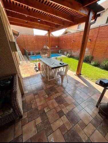 Amplia Residencia con Jardín Soleado (175959)