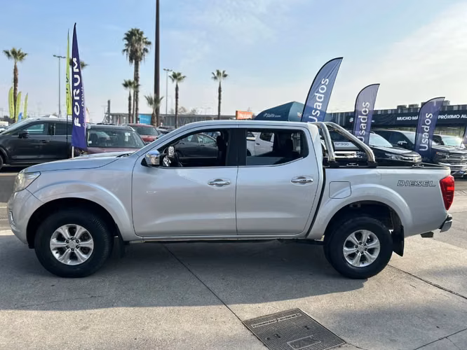 Nissan Np300 2.3 XE DIESEL 4X2 DC MT 4P 2021