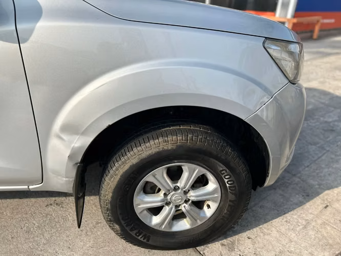 Nissan Np300 2.3 XE DIESEL 4X2 DC MT 4P 2021