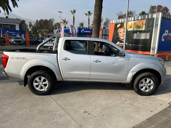 Nissan Np300 2.3 XE DIESEL 4X2 DC MT 4P 2021