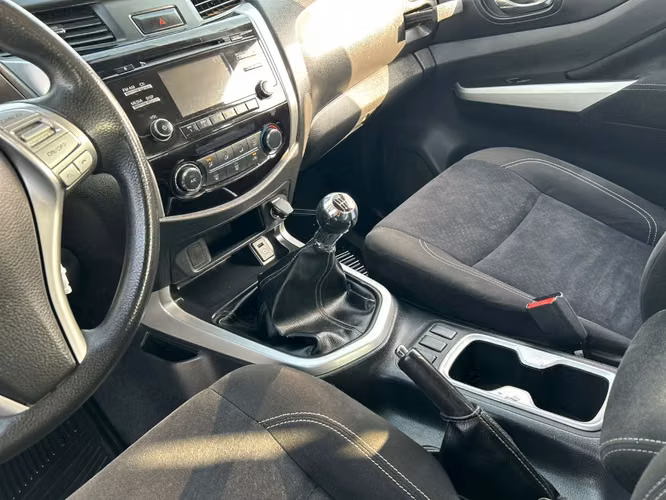 Nissan Np300 2.3 XE DIESEL 4X2 DC MT 4P 2021