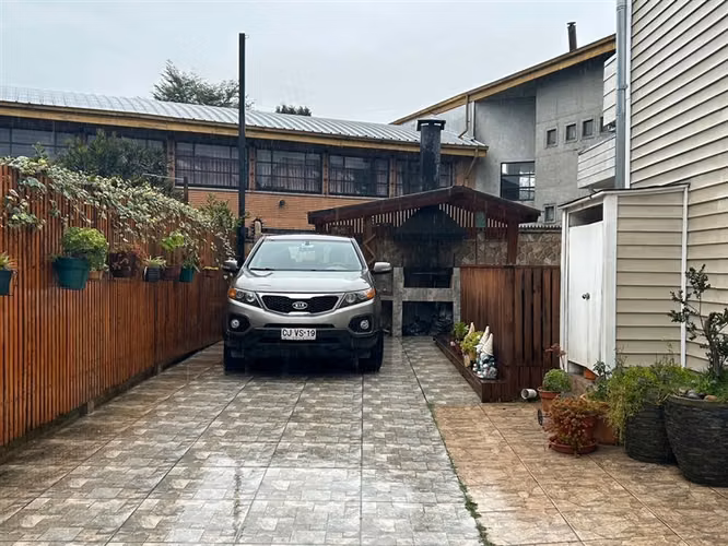 Venta Casa en Villarrica, condominio, 4 dormitorios, Quincho