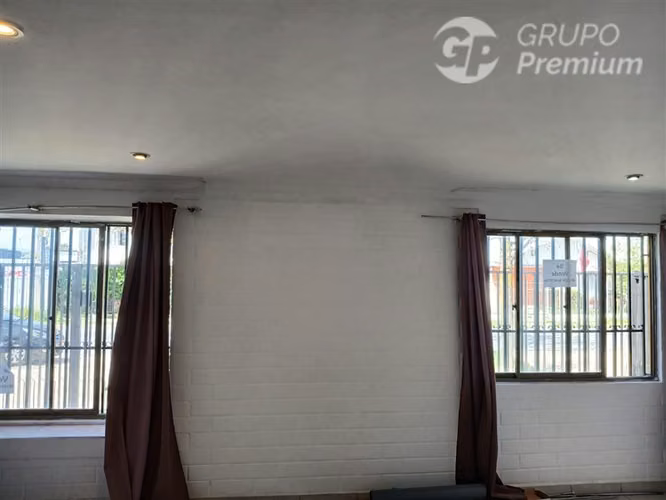 Casa en venta de 3 dorm. en Linares