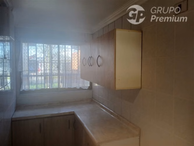 Casa en venta de 3 dorm. en Linares