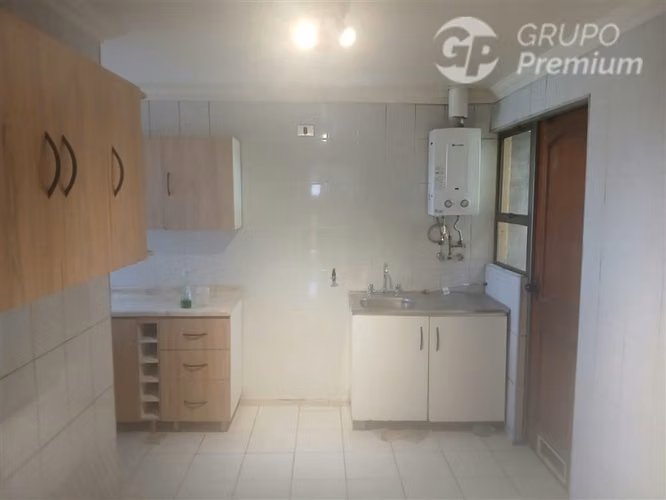 Casa en venta de 3 dorm. en Linares