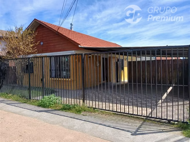 Casa en venta de 3 dorm. en Linares