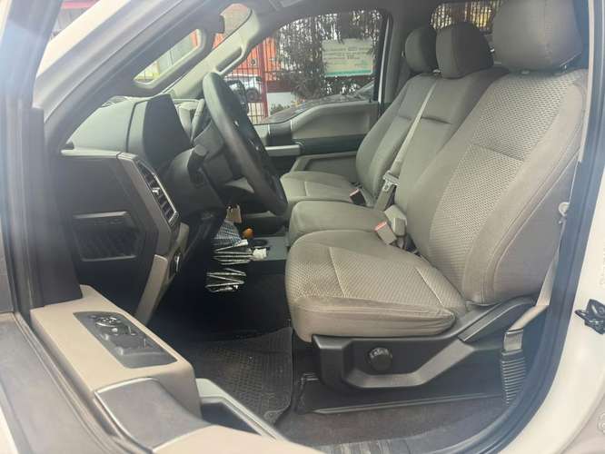 SE VENDE CAMIONETA FORD F-150 EN EXCELENTE ESTADO. UNA JOYITA,