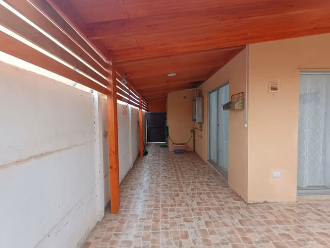ARRIENDO CASA HABITACIÓN CON LOCAL COMERCIAL EN FALDEOS DE LA FLORIDA I - LA SERENA