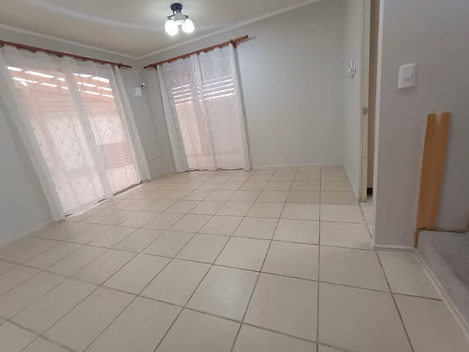ARRIENDO CASA HABITACIÓN CON LOCAL COMERCIAL EN FALDEOS DE LA FLORIDA I - LA SERENA
