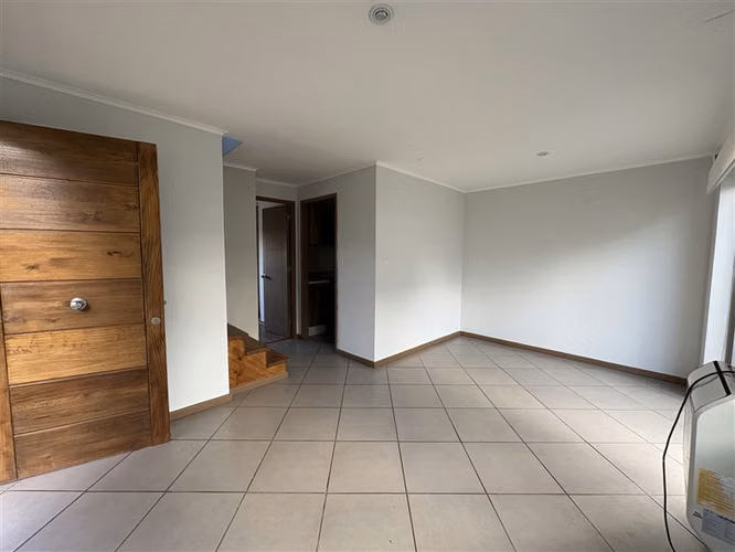 Casa en arriendo de 4 dorm, Valles del country, Talca