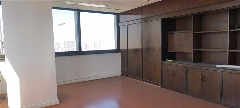 Oficina en arriendo en Universida de chile- Estado 10