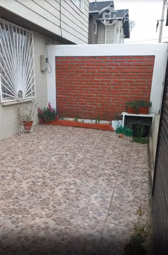 Casa en venta de 2 dorm. en Linares