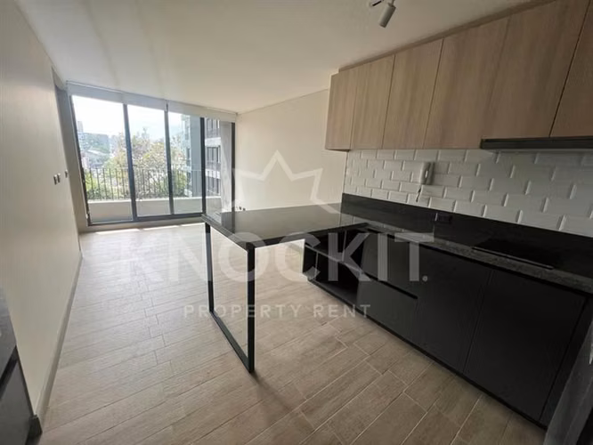Arriendo Departamento con Balcón 1D1B Tocornal 652 Santiago