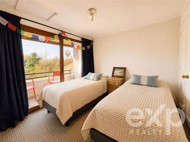 Casa Chilena en Polo de Manquehue Parcela de 3.700 m2