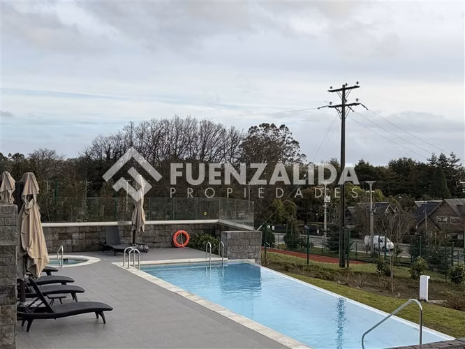 Departamento 1D1B en Condominio al lado del Colegio Alemán
