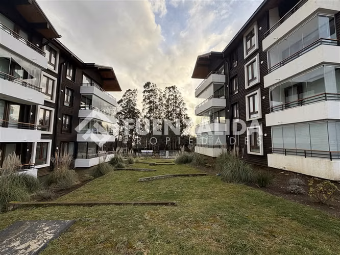 Departamento 1D1B en Condominio al lado del Colegio Alemán