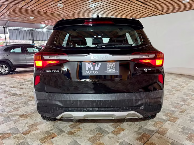KIA SELTOS EX