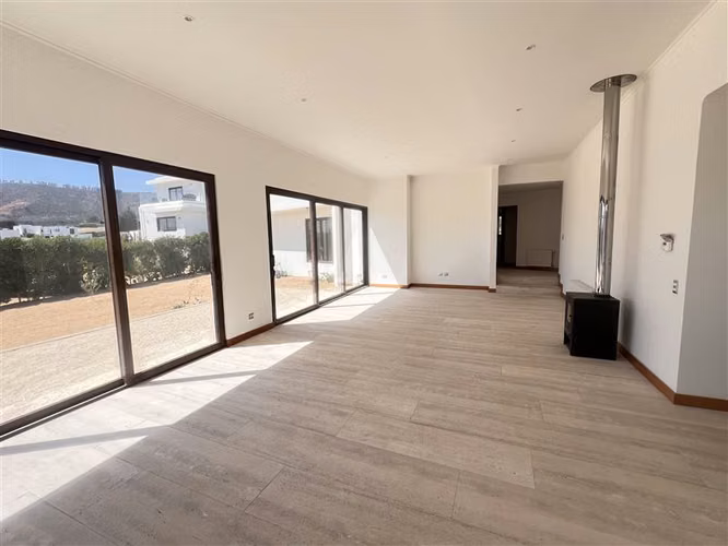 Casa en venta de 4 dorm. en Puchuncaví
