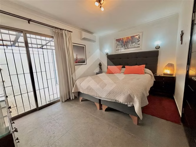 Casa en venta de 3 dorm. en La Reina UF 10.950.-