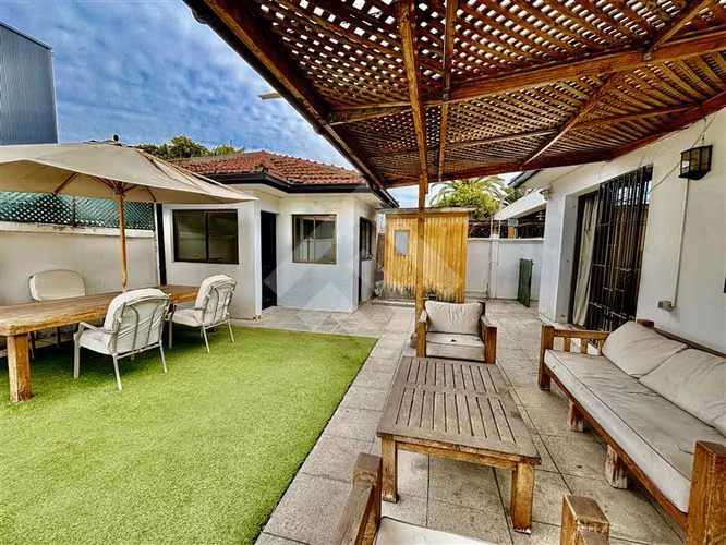 Casa en venta de 3 dorm. en La Reina UF 10.950.-