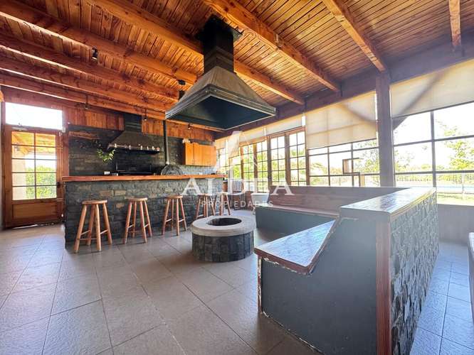 Totalmente Equipada En Condominio Excelente Estado - Imagen 7
