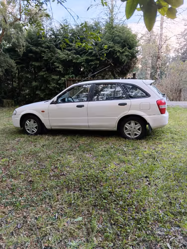 Mazda 323