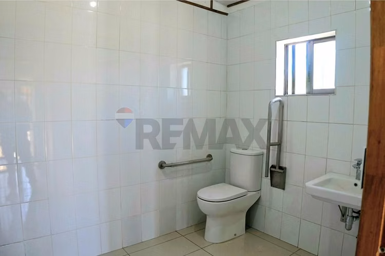Local comercial con patente en yumbel
