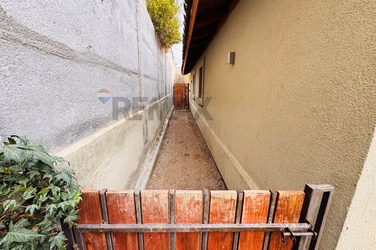 Casa chilena, piedra roja