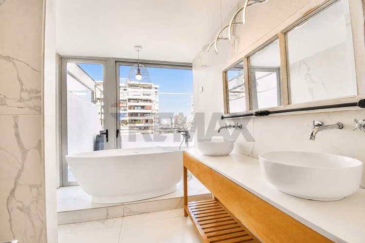 Penthouse norte con terraza 140 m²