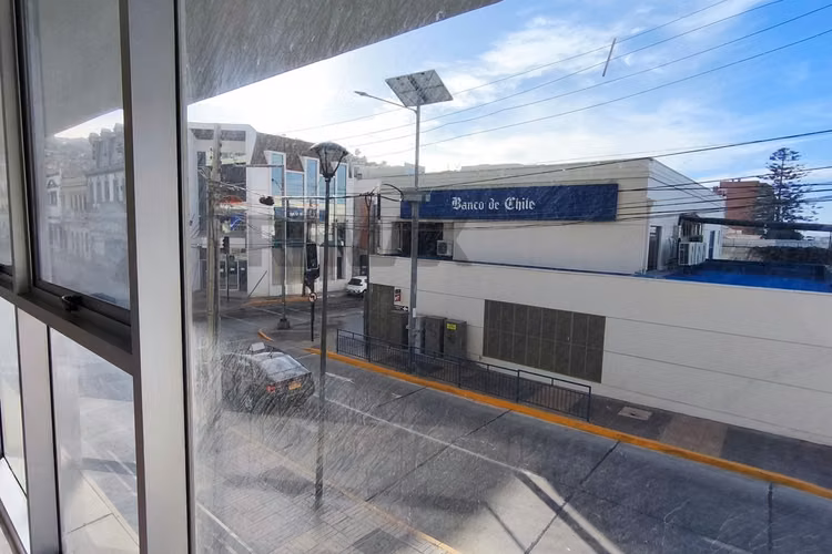 Oficina nueva a pasos de la municipalidad - Imagen 10