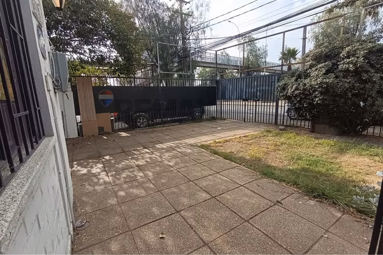 Esquina comercial , alta exposición.