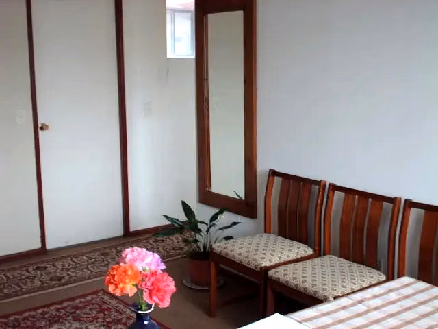 Oficina 46 m2 Colón esquina Las Heras Thno. Amoblada $380.000