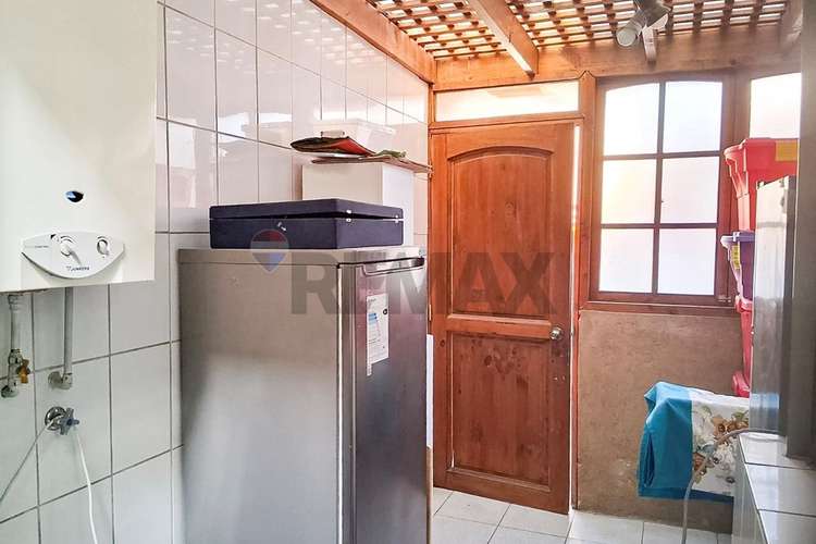 Hermosa casa aislada de 3 pisos en condominio - Imagen 11