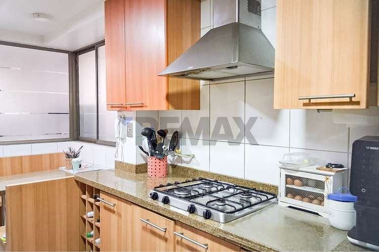 Hermosa casa aislada de 3 pisos en condominio - Imagen 9
