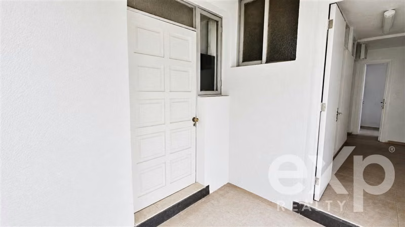 Arriendo edificio comercial en Cuevas con Astorga