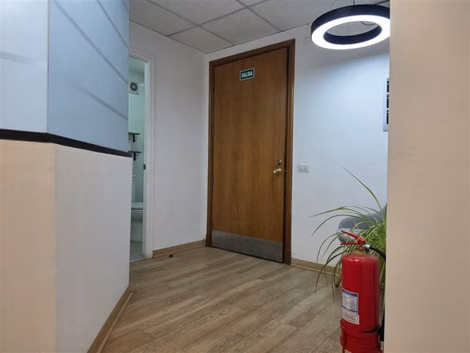 Oficina en Arriendo Uso Comercial en El Golf