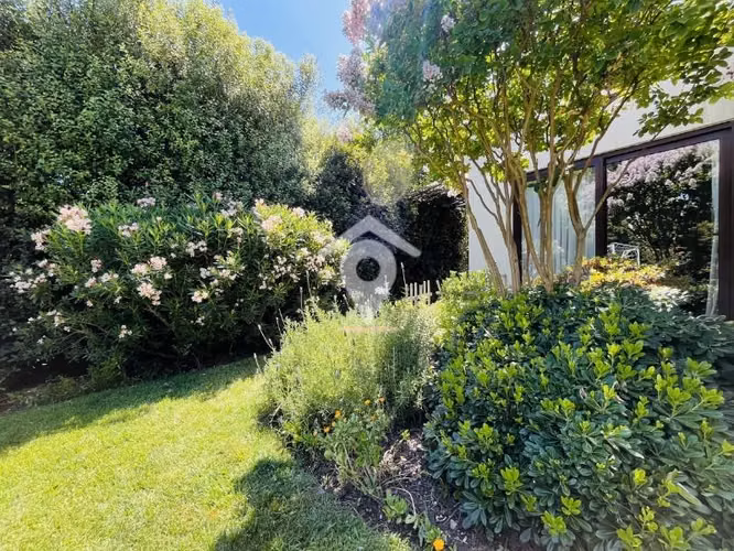 Casa en arriendo de 5 dormitorios, Chicureo, Colina